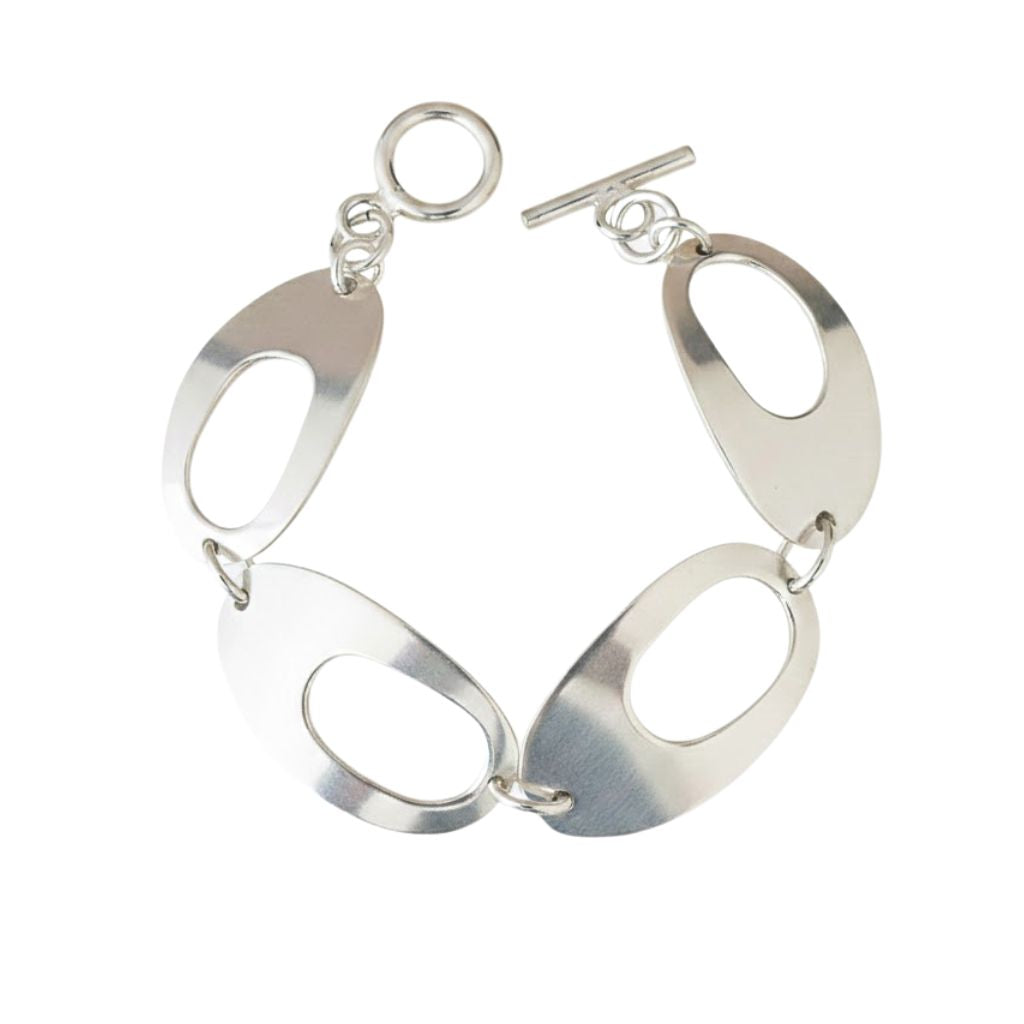 Pulsera Plata de ley, joyería actual y moderna que encontrarás en Algo de Olga. Joyas en plata de ley ideales para regalar.