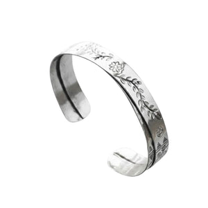 Brazalete de plata de ley 925 con grabados florales artesanales
