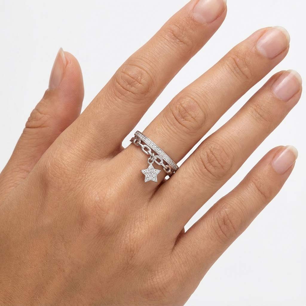 Mano con anillo doble con Estrella y Cadena en plata de ley, banda circonitas y banda cadena con colgante estrella