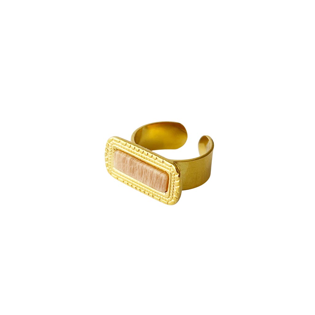 Anillo abierto de acero bañado en oro con piedra del sol rectangular