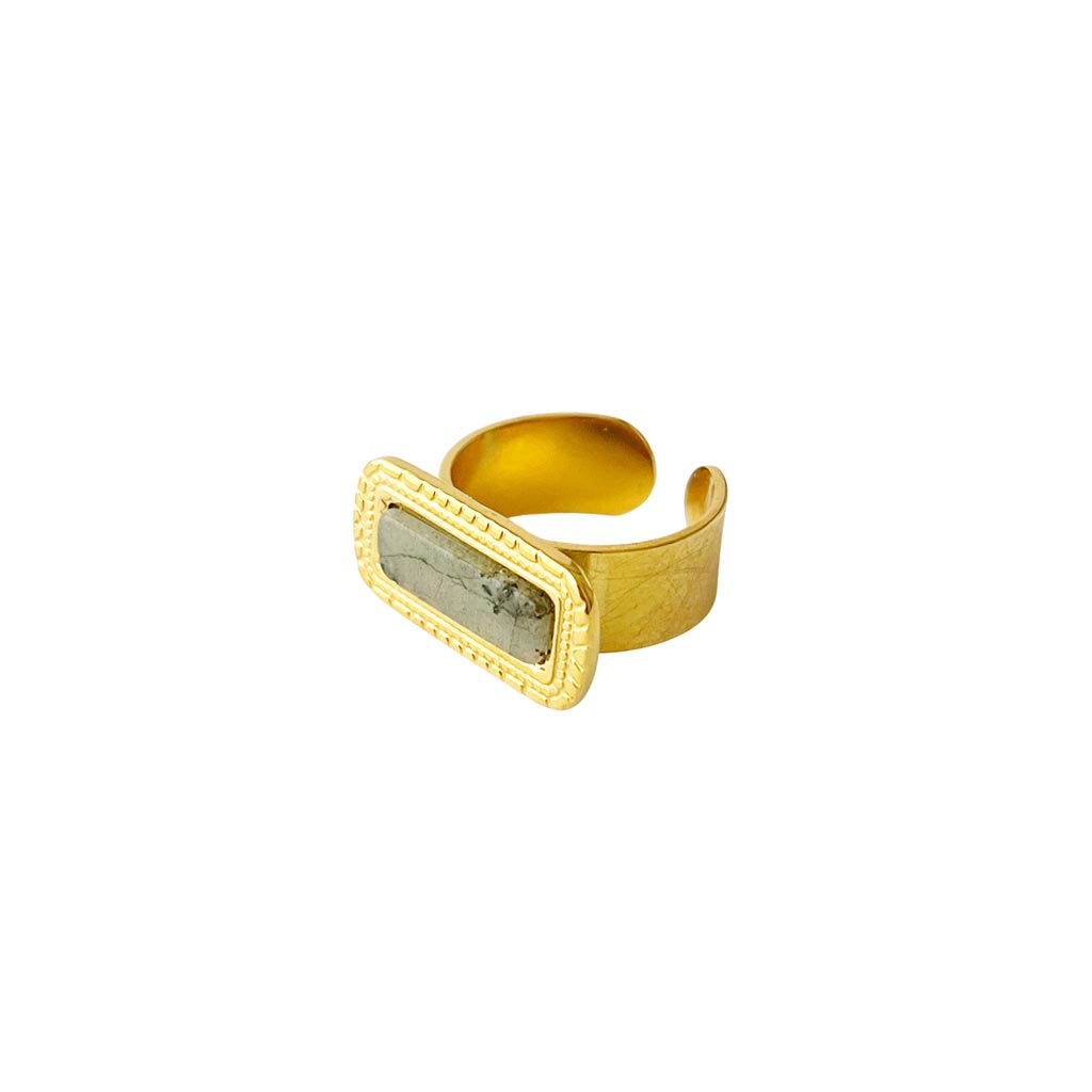 Anillo abierto de acero bañado en oro con piedra de turmalina gris verdosa rectangular