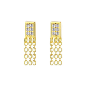 Pendientes Kaia dorados con placa de circonitas blancas y tres cadenas colgantes